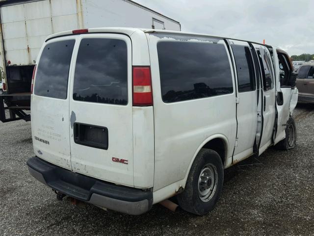 1GDHG35U441229417 - 2004 GMC SAVANA RV WHITE photo 4