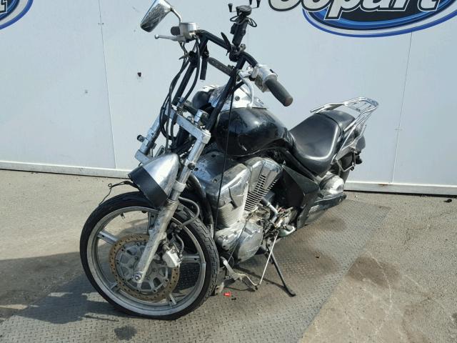 JH2SC6702AK001088 - 2010 HONDA VT1300 CS შავი ფოტო 2