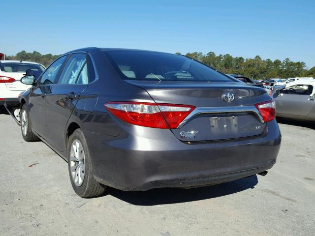 4T4BF1FK2GR550911 - 2016 TOYOTA CAMRY LE GRAY photo 3