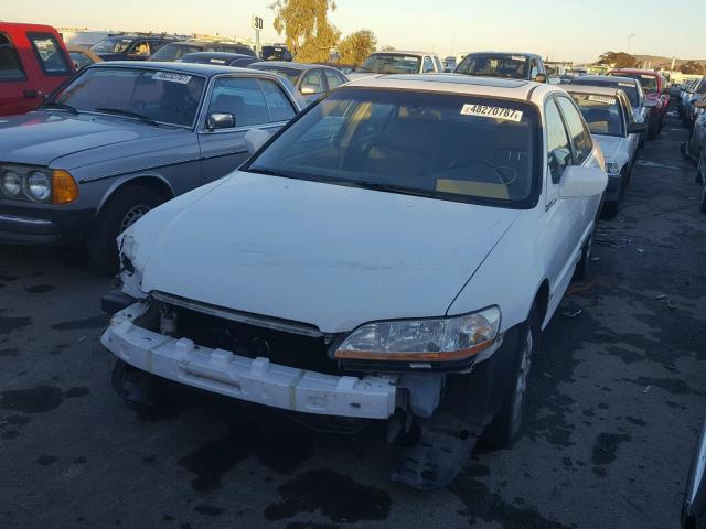 JHMCG56602C035526 - 2002 HONDA ACCORD EX WHITE photo 2