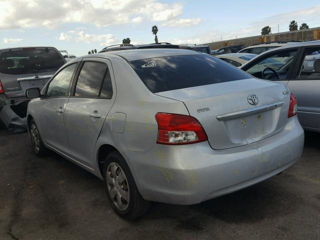 JTDBT923971040772 - 2007 TOYOTA YARIS SILVER photo 3