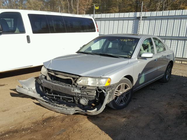 YV1RS592662545369 - 2006 VOLVO S60 2.5T SILVER photo 2