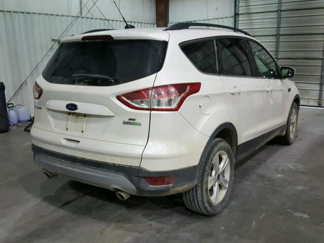 1FMCU0GX5FUB93781 - 2015 FORD ESCAPE SE WHITE photo 4