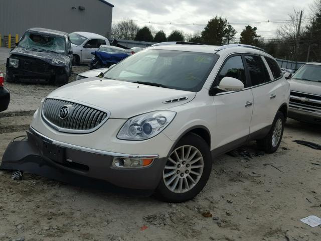 5GALVBED2AJ237074 - 2010 BUICK ENCLAVE CX WHITE photo 2