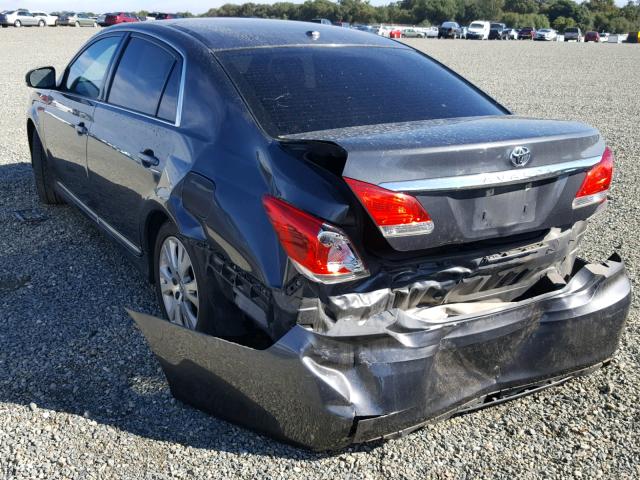 4T1BK3DB6CU454388 - 2012 TOYOTA AVALON BAS GRAY photo 3