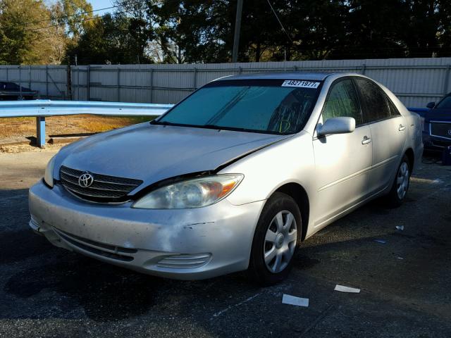 4T1BE32K04U858363 - 2004 TOYOTA CAMRY LE SILVER photo 2