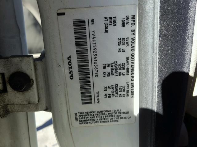 YV4CZ592561256770 - 2006 VOLVO XC90 WHITE photo 10