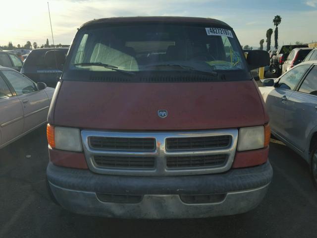 2B6HB11Y1WK136706 - 1998 DODGE RAM VAN B1 RED photo 10