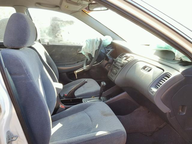 1HGCG56441A066290 - 2001 HONDA ACCORD LX WHITE photo 5