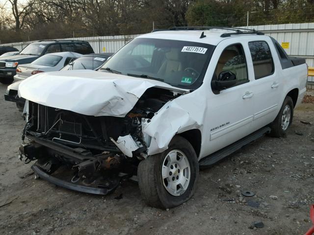 3GNTKEE75CG167116 - 2012 CHEVROLET AVALANCHE WHITE photo 2