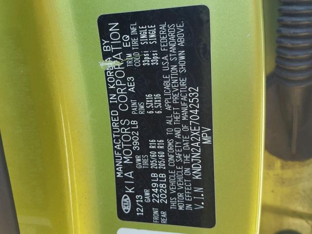 KNDJN2A2XE7042532 - 2014 KIA SOUL GREEN photo 10