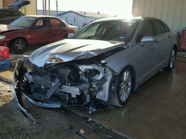 3LN6L2GK5FR618097 - 2015 LINCOLN MKZ SILVER photo 2