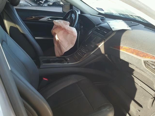 3LN6L2GK5FR618097 - 2015 LINCOLN MKZ Արծաթագույն լուսանկար 5