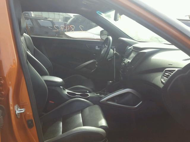 KMHTC6AE9GU295681 - 2016 HYUNDAI VELOSTER T ORANGE photo 5