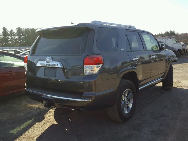 JTEBU5JR8B5057233 - 2011 TOYOTA 4RUNNER SR GRAY photo 4