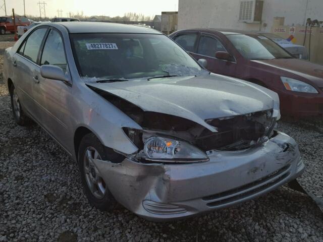 4T1BE32K14U868822 - 2004 TOYOTA CAMRY LE ვერცხლისფერი ფოტო 1