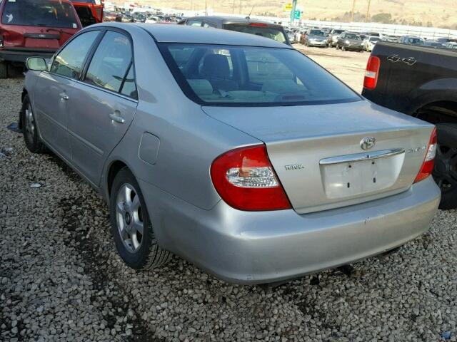 4T1BE32K14U868822 - 2004 TOYOTA CAMRY LE ვერცხლისფერი ფოტო 3