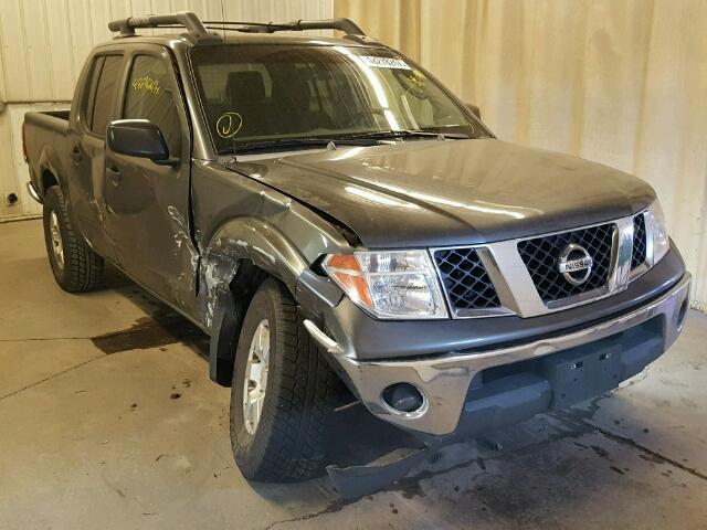 1N6AD07W65C404538 - 2005 NISSAN FRONTIER C GRAY photo 1