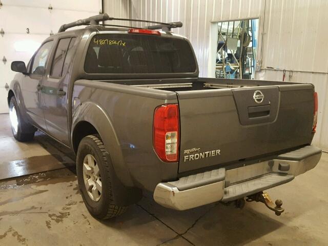 1N6AD07W65C404538 - 2005 NISSAN FRONTIER C GRAY photo 3