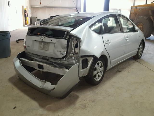 JTDKB20U177555302 - 2007 TOYOTA PRIUS ვერცხლისფერი ფოტო 4