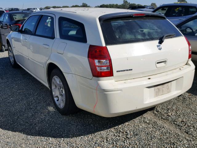 2D4FV48TX5H571129 - 2005 DODGE MAGNUM SE WHITE photo 3