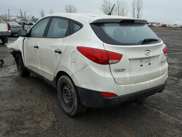 KM8JT3ACXDU721815 - 2013 HYUNDAI TUCSON GL WHITE photo 3