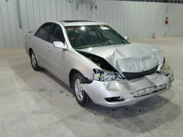 4T1BE30K33U691885 - 2003 TOYOTA CAMRY LE 银色 照片 1