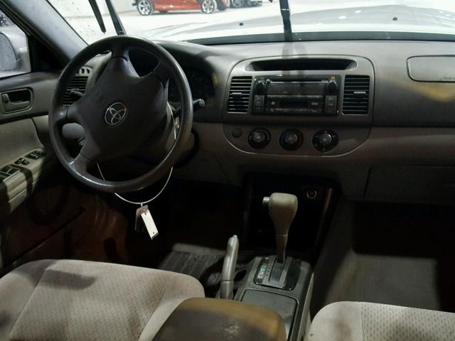 4T1BE30K33U691885 - 2003 TOYOTA CAMRY LE 银色 照片 9