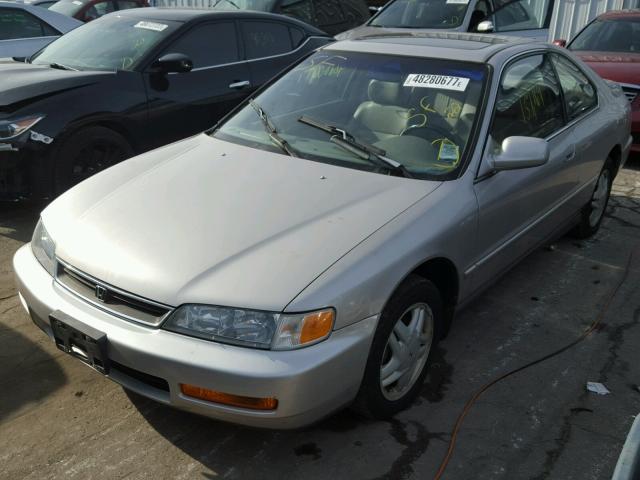 1HGCD7264VA031217 - 1997 HONDA ACCORD EX GOLD photo 2