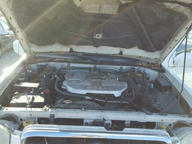 JN8DR09XX2W656993 - 2002 NISSAN PATHFINDER WHITE photo 10