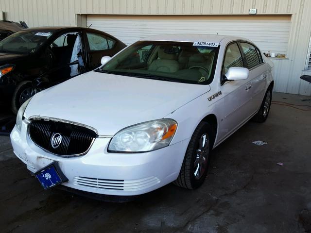 1G4HR57Y16U173668 - 2006 BUICK LUCERNE CX WHITE photo 2