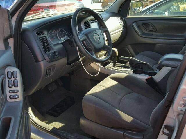 4F2YZ02Z36KM25553 - 2006 MAZDA TRIBUTE I SILVER photo 9