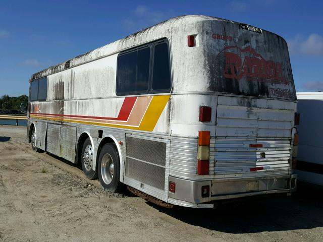 1EUBN8B14LB070422 - 1990 EAGLE TRANSIT BUSES TRANSIT BU SILVER photo 3