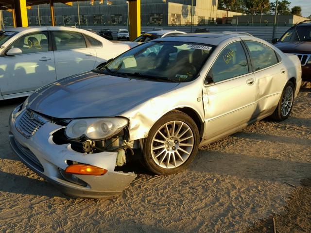 2C3AE76K02H199724 - 2002 CHRYSLER 300M SPECI GRAY photo 2