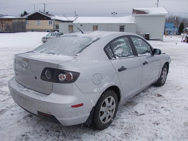 JM1BK32F371737364 - 2007 MAZDA 3 I SILVER photo 4