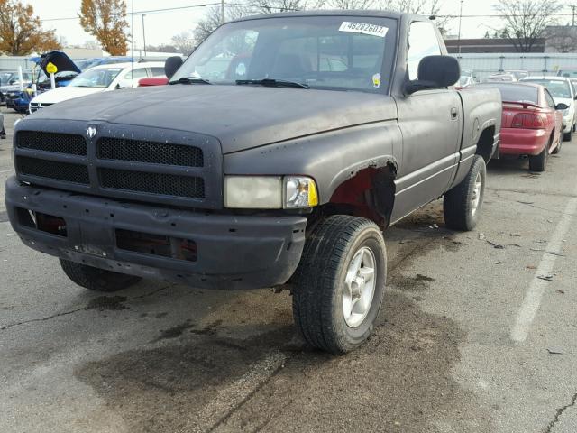 1B7HF16Z9YS576814 - 2000 DODGE RAM 1500 RED photo 2