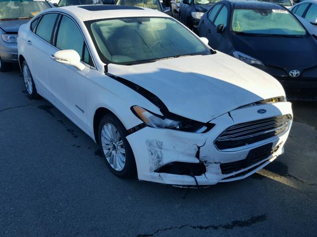 3FA6P0LU3DR371122 - 2013 FORD FUSION SE WHITE photo 1