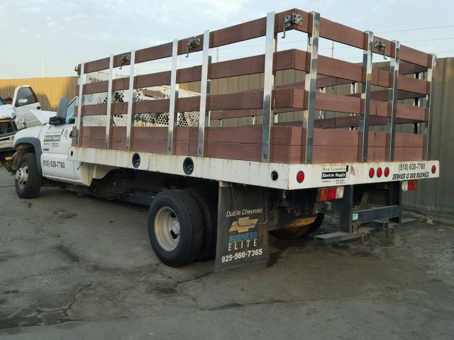 1GBJC34U77E171095 - 2007 CHEVROLET SILVERADO WHITE photo 3