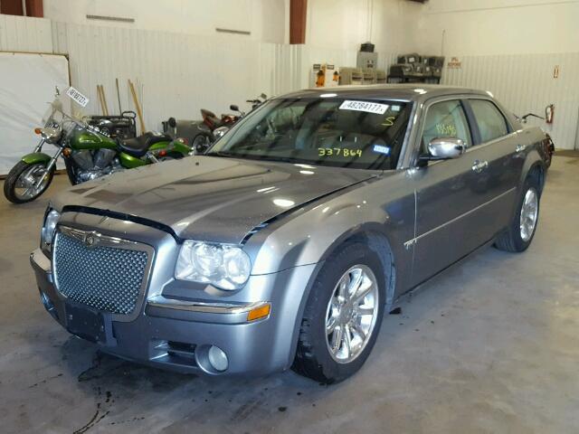 2C3KA63H56H337864 - 2006 CHRYSLER 300C GRAY photo 2