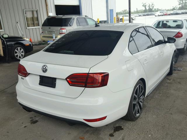 3VW4S7AJ2EM376051 - 2014 VOLKSWAGEN JETTA GLI WHITE photo 4