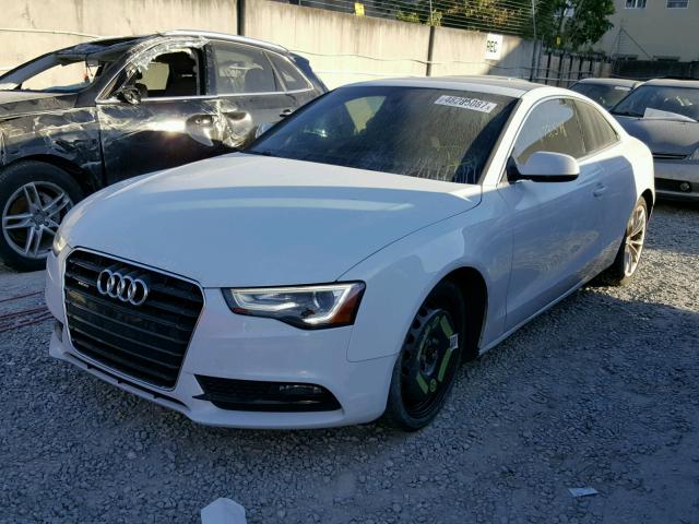 WAULFAFR1DA025509 - 2013 AUDI A5 PREMIUM WHITE photo 2