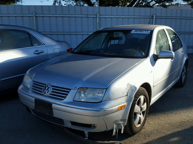 3VWSK69M83M059341 - 2003 VOLKSWAGEN JETTA GLS SILVER photo 2