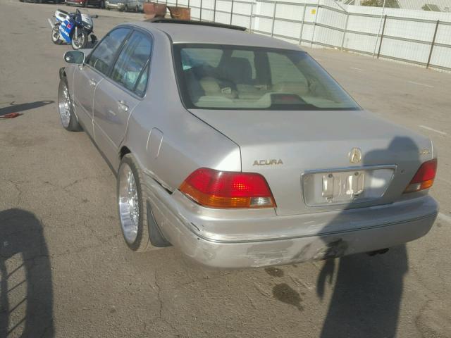 JH4KA965XWC010571 - 1998 ACURA 3.5RL SILVER photo 3