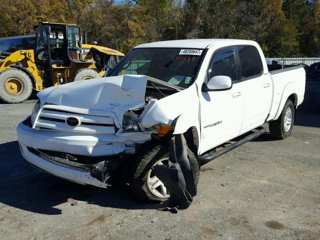 5TBET38156S545928 - 2006 TOYOTA TUNDRA DOU WHITE photo 2