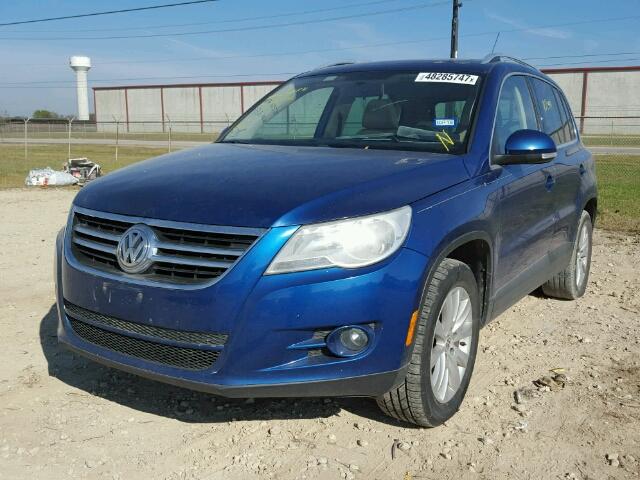 WVGAV95N09W000018 - 2009 VOLKSWAGEN TIGUAN S BLUE photo 2