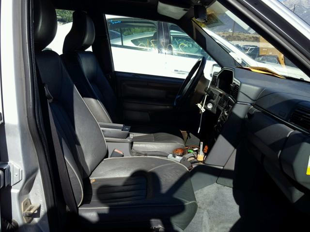 YV1KW9604W1045555 - 1998 VOLVO V90 Srebrny zdjęcie 5