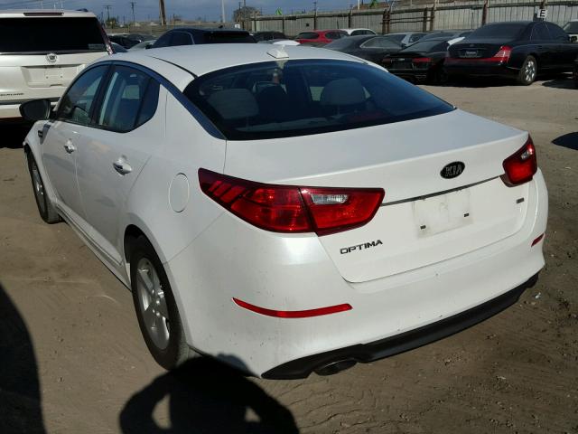 KNAGM4A76F5664995 - 2015 KIA OPTIMA LX WHITE photo 3