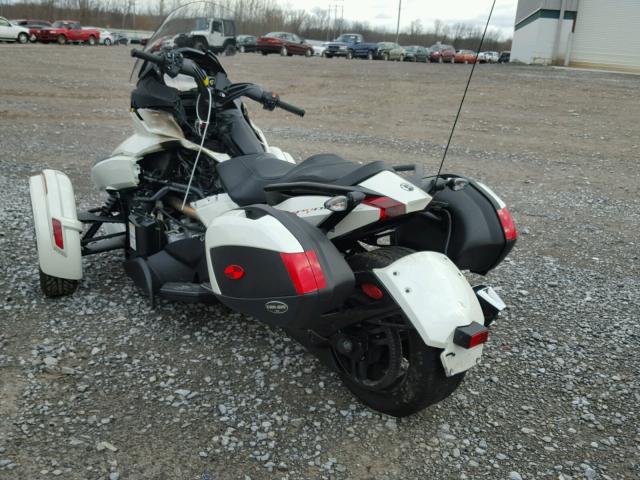 2BXNCBC17DV001503 - 2013 CAN-AM SPYDER ROA WHITE photo 3