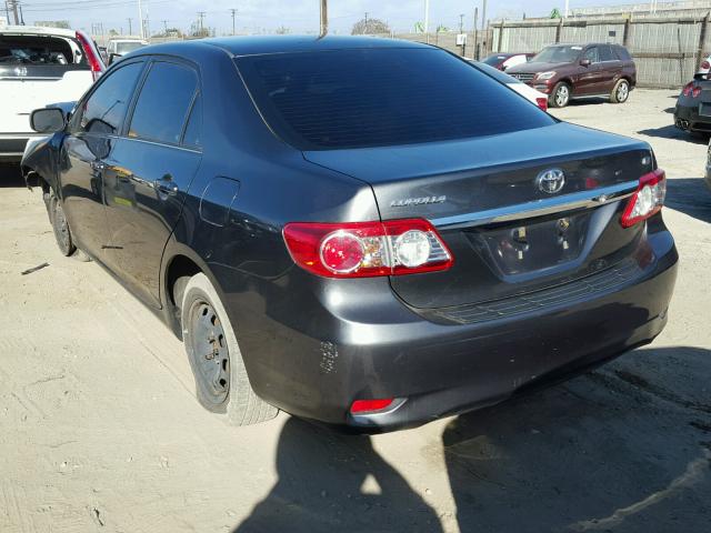 2T1BU4EEXDC073090 - 2013 TOYOTA COROLLA BA GRAY photo 3