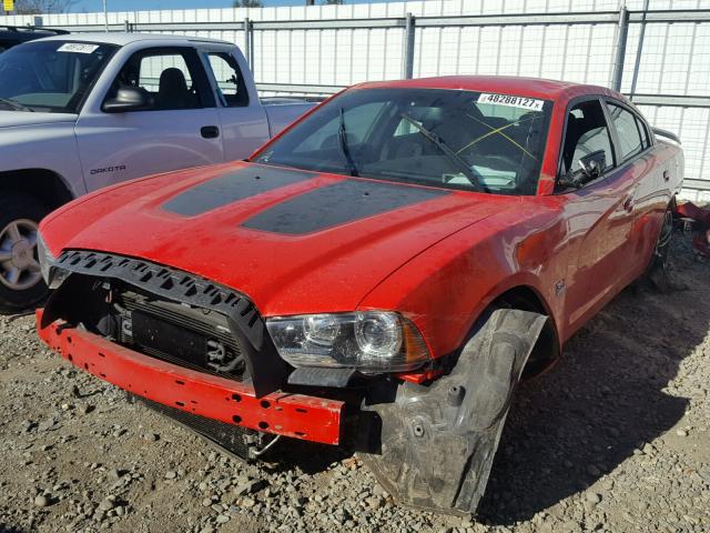 2C3CDXGJ8EH272053 - 2014 DODGE CHARGER SU RED photo 2